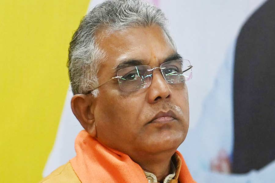 গাছ রোপণ ও সংরক্ষণে সকলকে সচেতন হতে হবে: দিলীপ ঘোষ